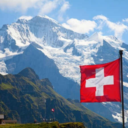 Кредит онлайн за 30 хвилин: як Швейцарія допомагає бізнесу не збанкрутувати в кризу